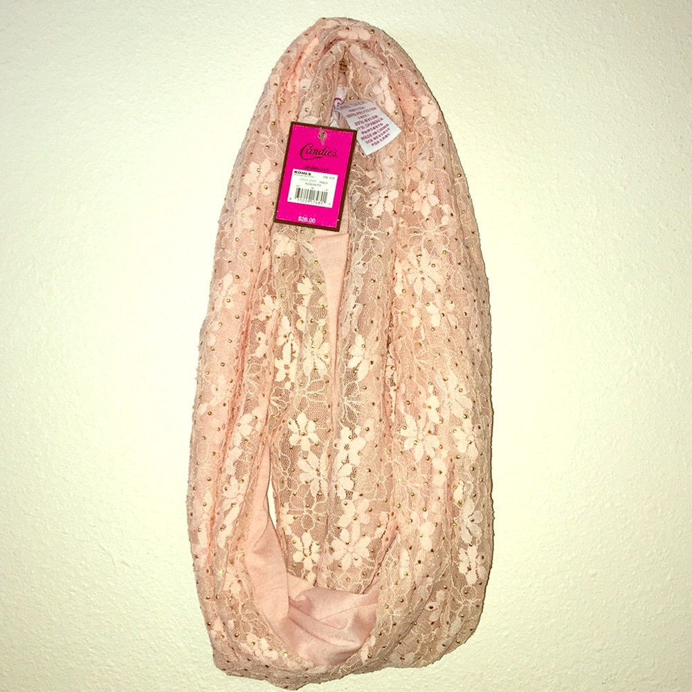 Candie’s Peach Scarf